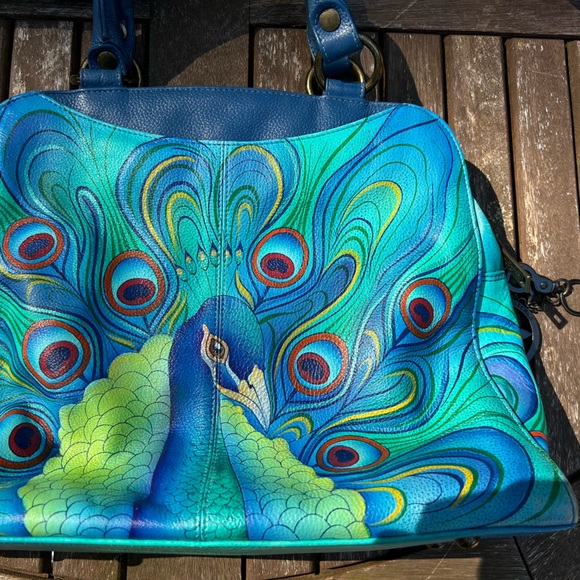 I have 5 Anushku pocketbooks for 75 dollars a piece - Picture 3 of 10